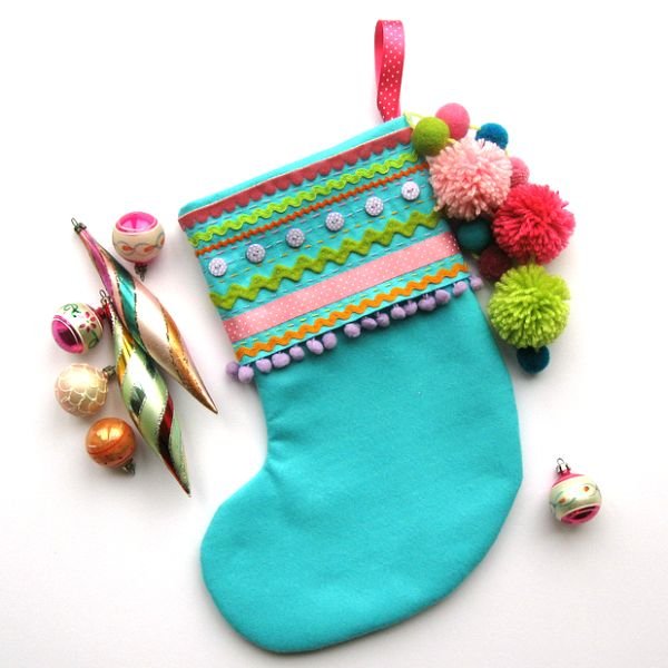 Make a felt christmas stocking