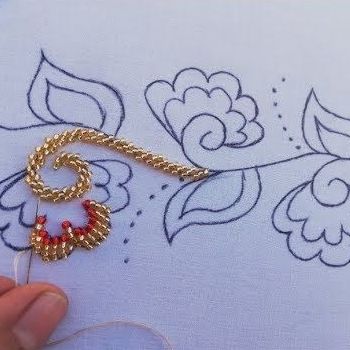 BEAD EMBROIDERY NEEDLES - 6 Sharp Point Needles - Size 10 - Image 2