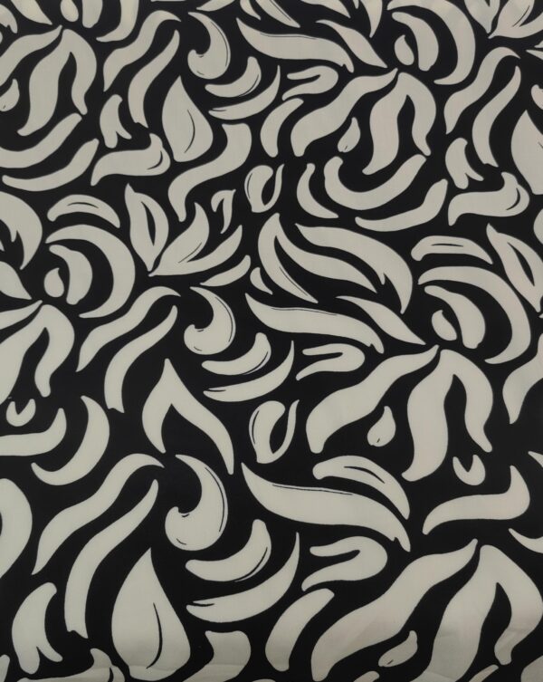 BLACK / WHITE VISCOSE PRINT