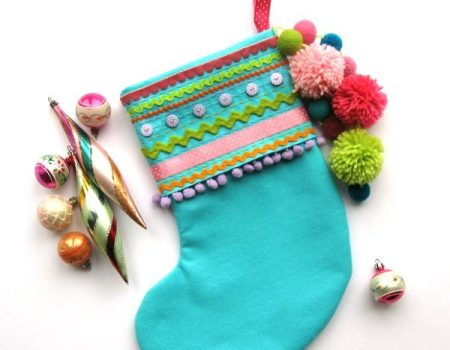 Make a felt christmas stocking